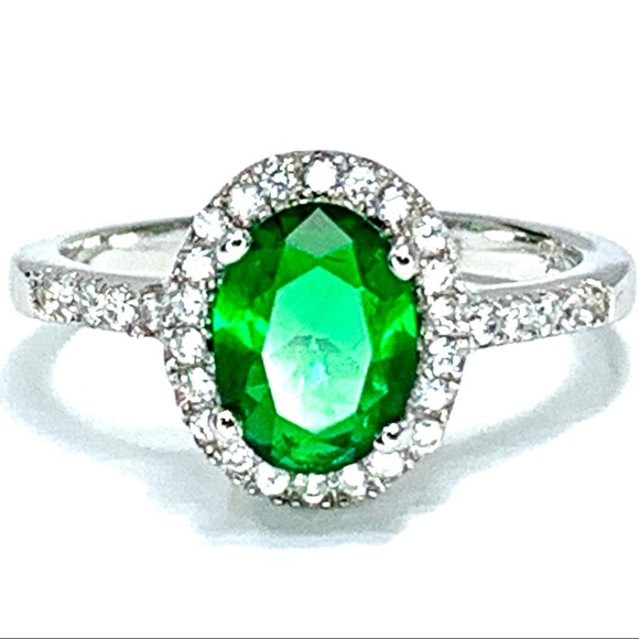Jewelry - Sterling Silver 925 Green C.Z Ring Size 6
